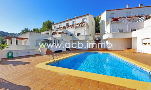For sale 3 bedroom apartment with sea view, pool and garage in Monte Pego