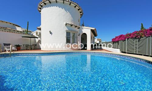 A vendre Superbe villa de 3 chambres avec pisicne privée à Monte Pego