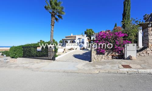 For sale Single storey villa with 2 bedrooms, swimming pool and sea view in Monte Pego
