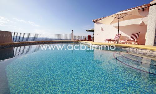 For sale 3 bedroom villa with sea view in Monte Pego