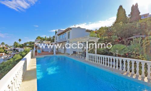 For sale 3-bedroom villa with pool and panoramic views in Monte Pego