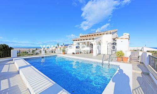 For sale 4 bedroom villa with panoramic sea views in Monte Pego