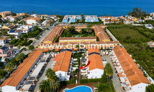 For sale Beautiful renovated terraced house just 250 m from the beach