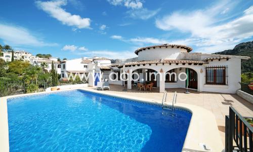 For sale 3 bedroom villa with pool and sea view in Monte Pego