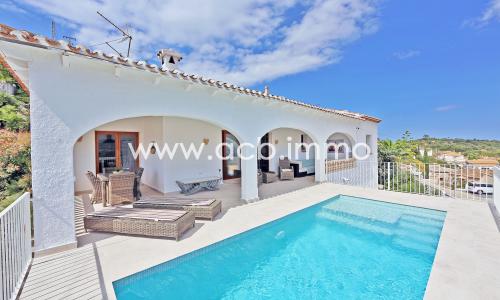 A vendre Villa rénovée avec vue panoramique et piscine à Sanet y Negrals